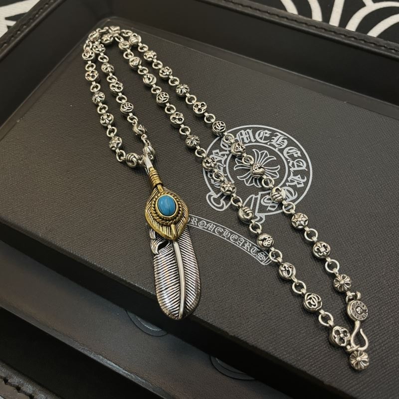 Ch*0me He**ts necklaces
